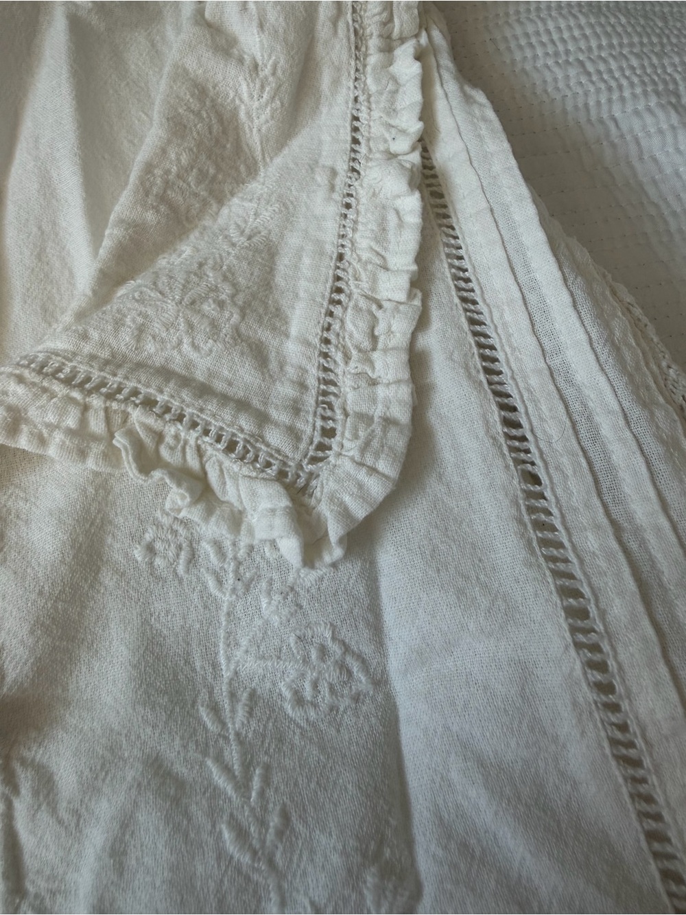 Zara Cream Ruffled Button-Front Camisole - Picture 3 of 5